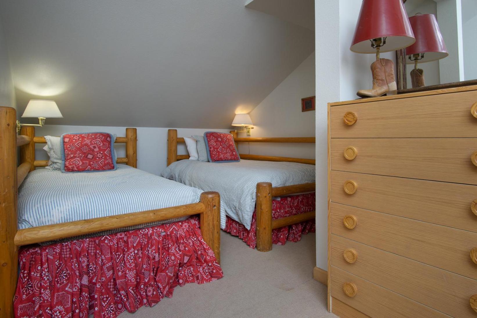 Kutuk Condominiums Steamboat Springs Room photo