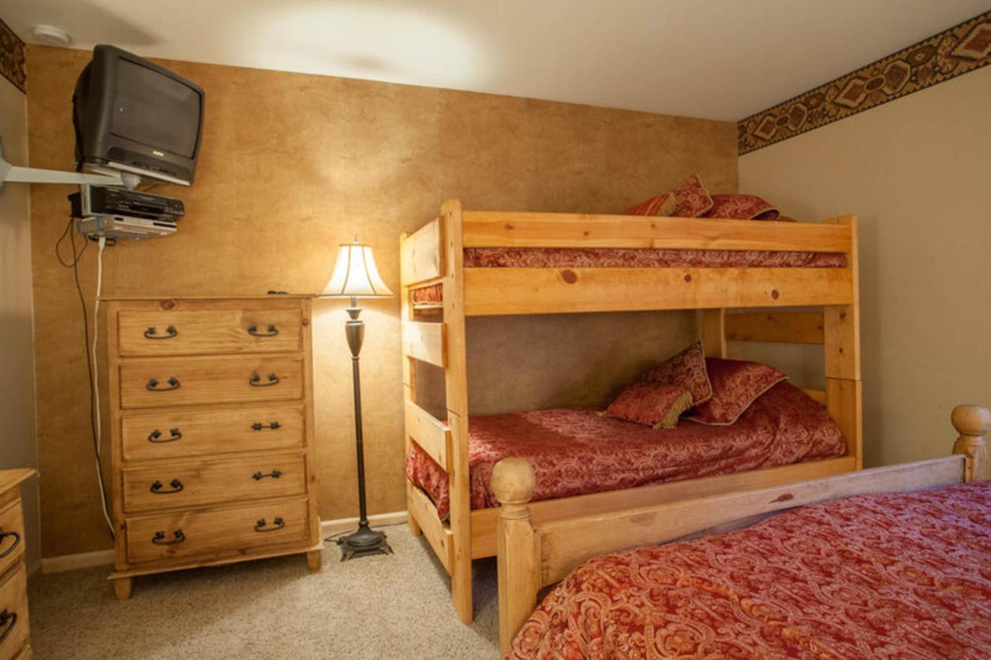 Kutuk Condominiums Steamboat Springs Room photo